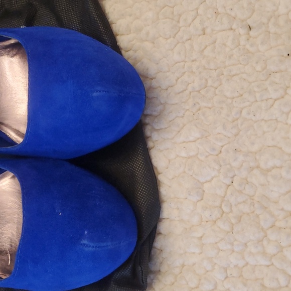 Beautiful blue suede pleaser heels - Picture 2 of 4